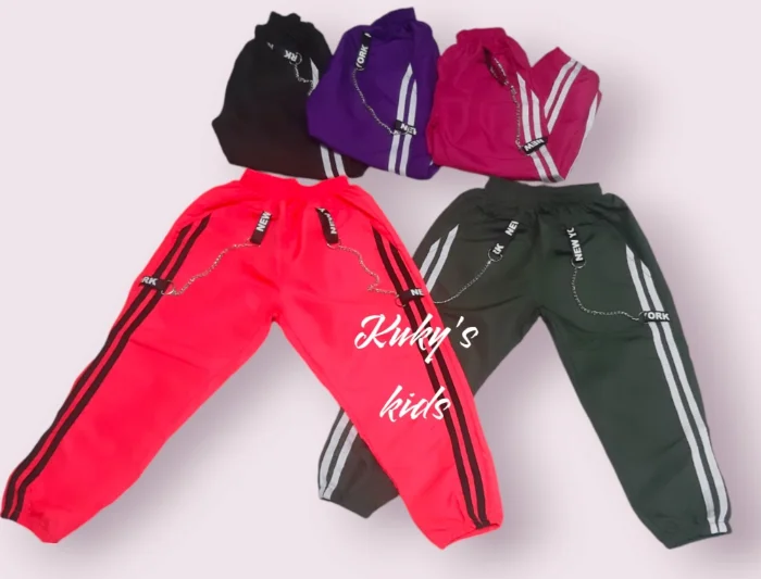 Pantalon Microfibra con Cadena y Tiras al Costado Nena/a