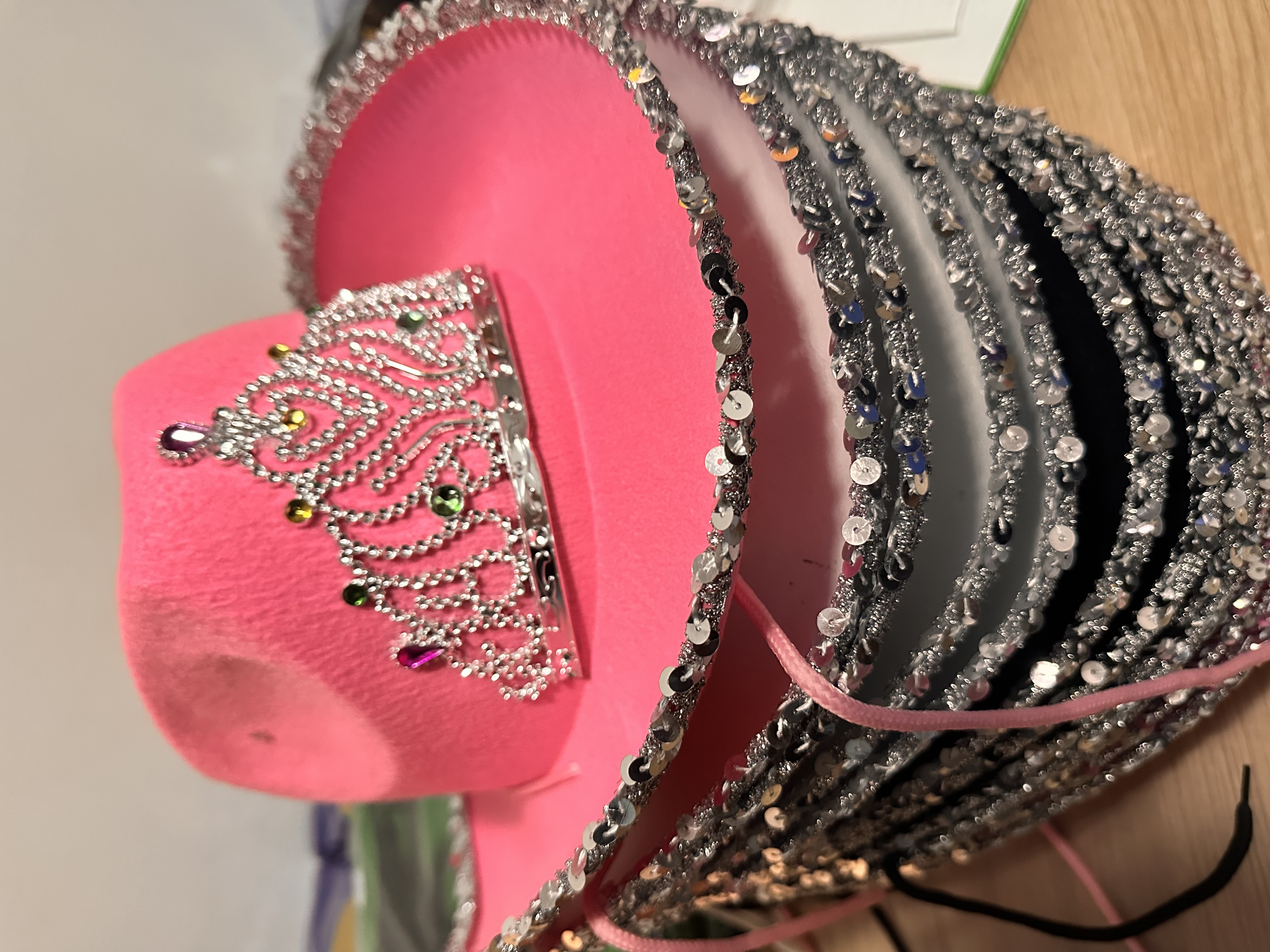 Sombreros Vaquera , Barbie Blanco Negro o Rosa - IMG_2579.jpeg