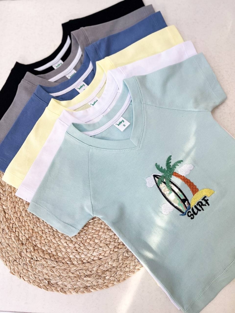 Remera Gadiel Bordado Cuello V - Imagen 6