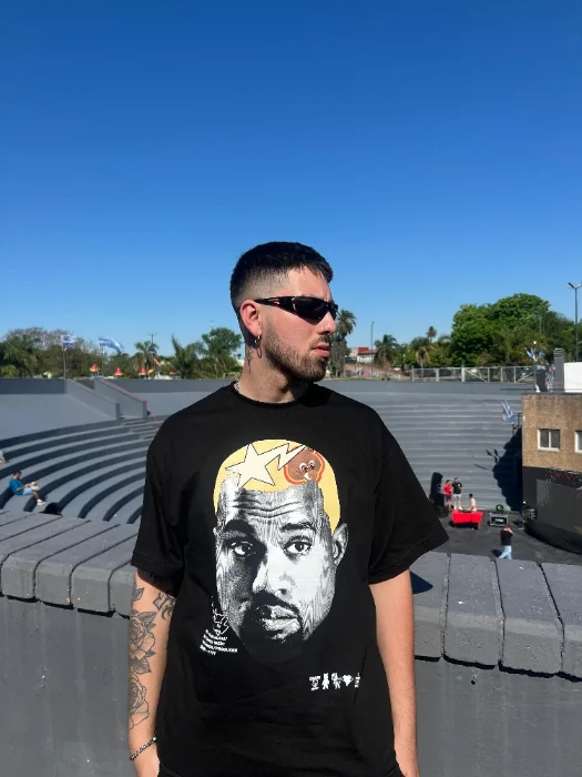 Oversize Kanye West