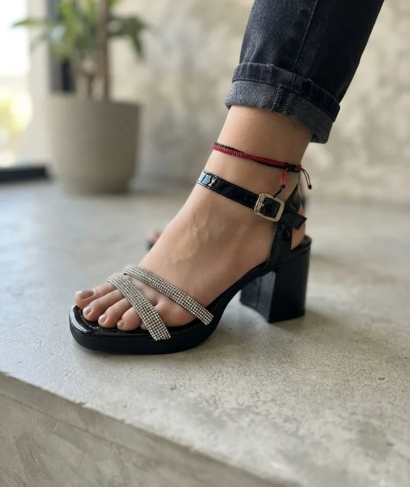 Art 020 Sandalias Brillo Taco bajo