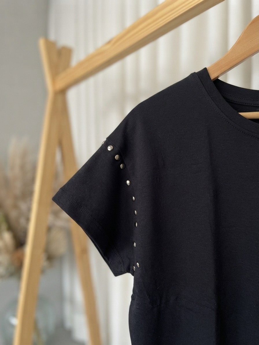 Remeras con Tachas - Imagen 2