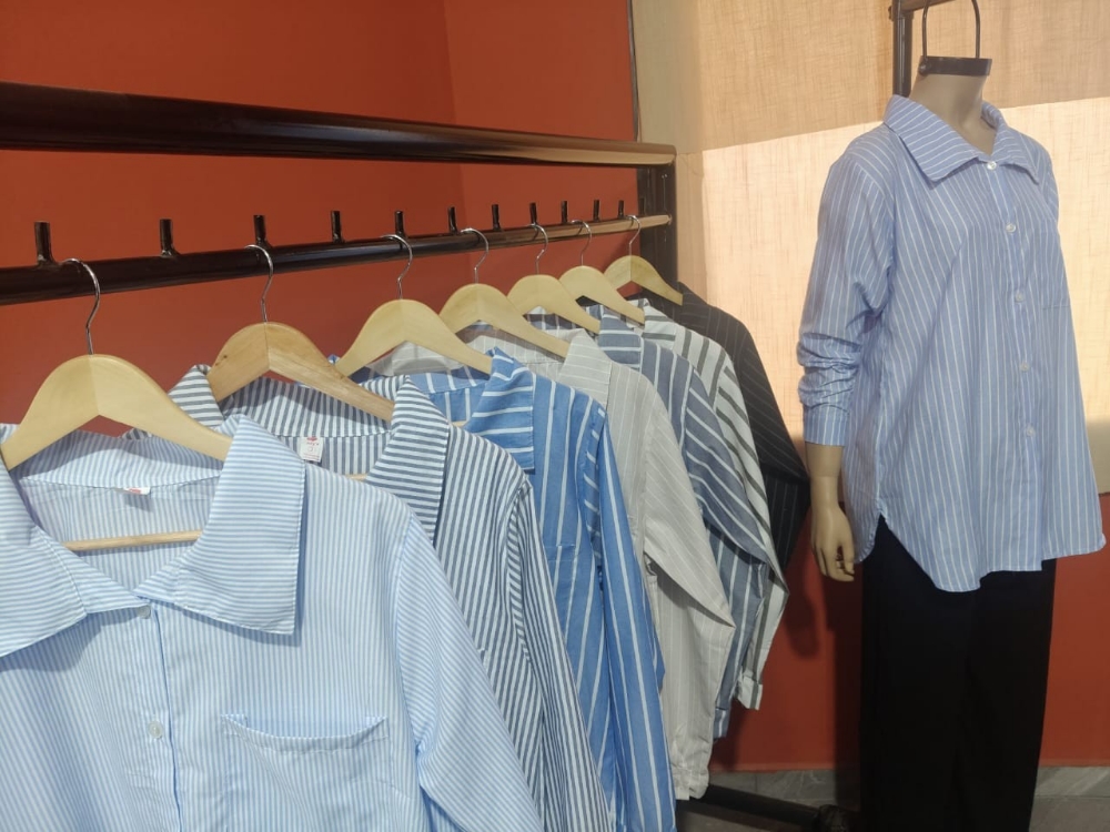 Camisa Rayada Oversize - Imagen 2