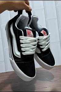 Vans Knu