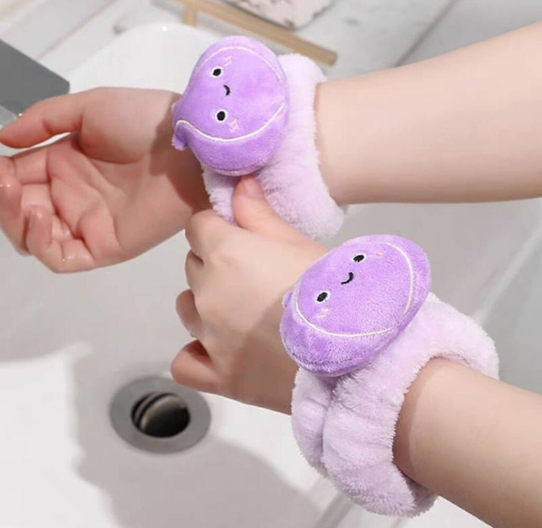 Muñequera con Peluche de Skincare - Imagen 2