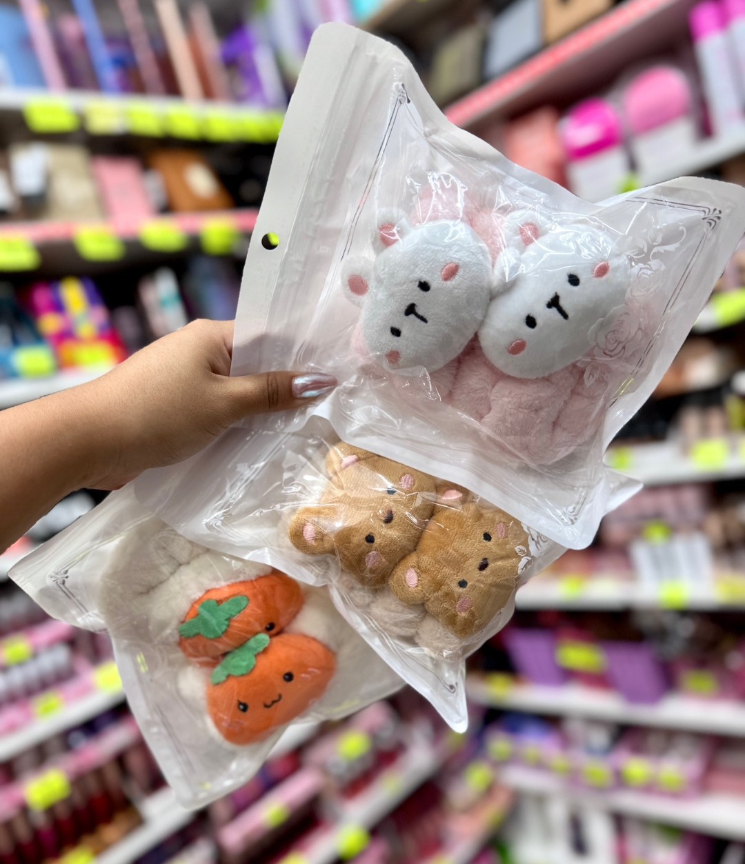 Muñequera con Peluche de Skincare - Imagen 3
