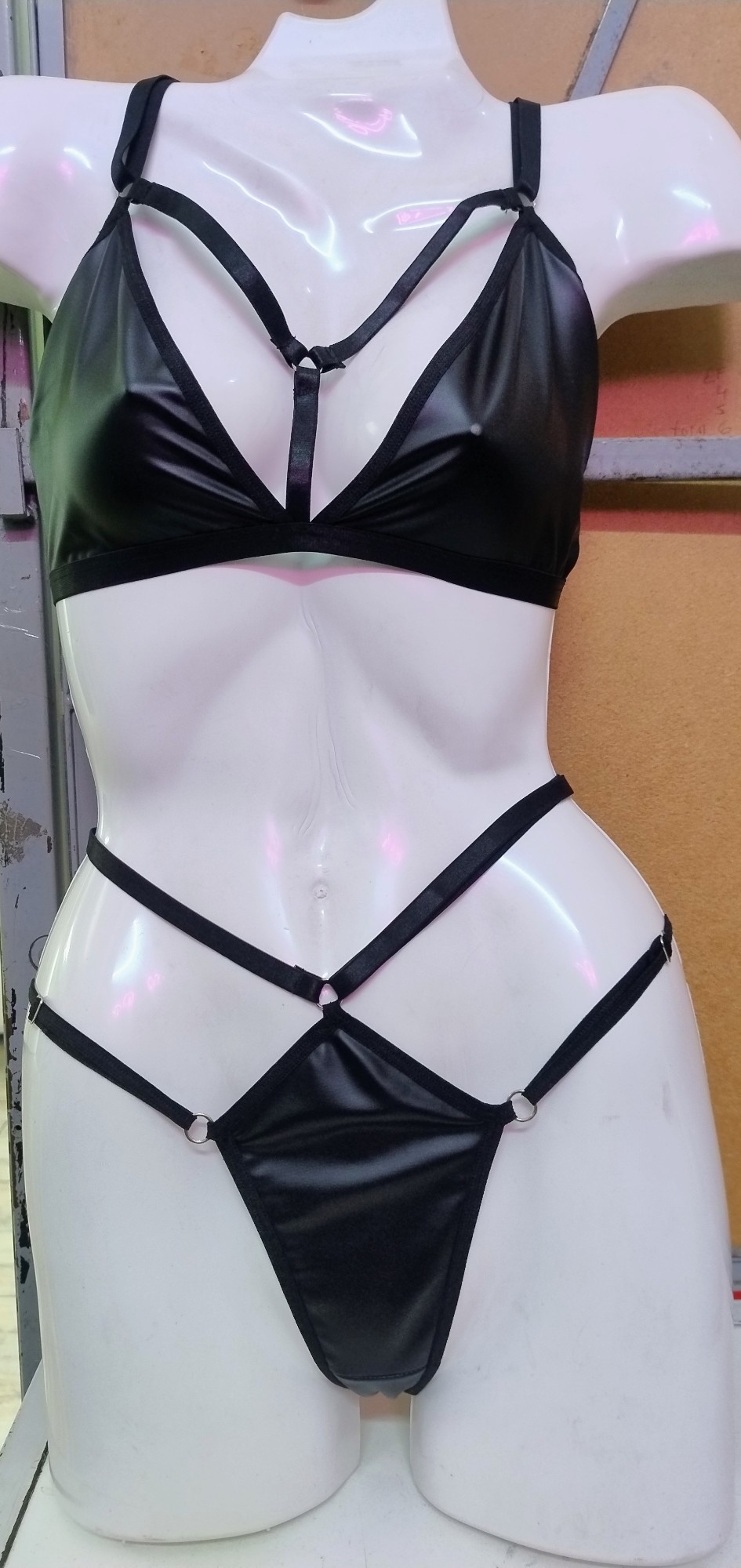 Conjunto Erotico Engomado Sexy - Imagen 2