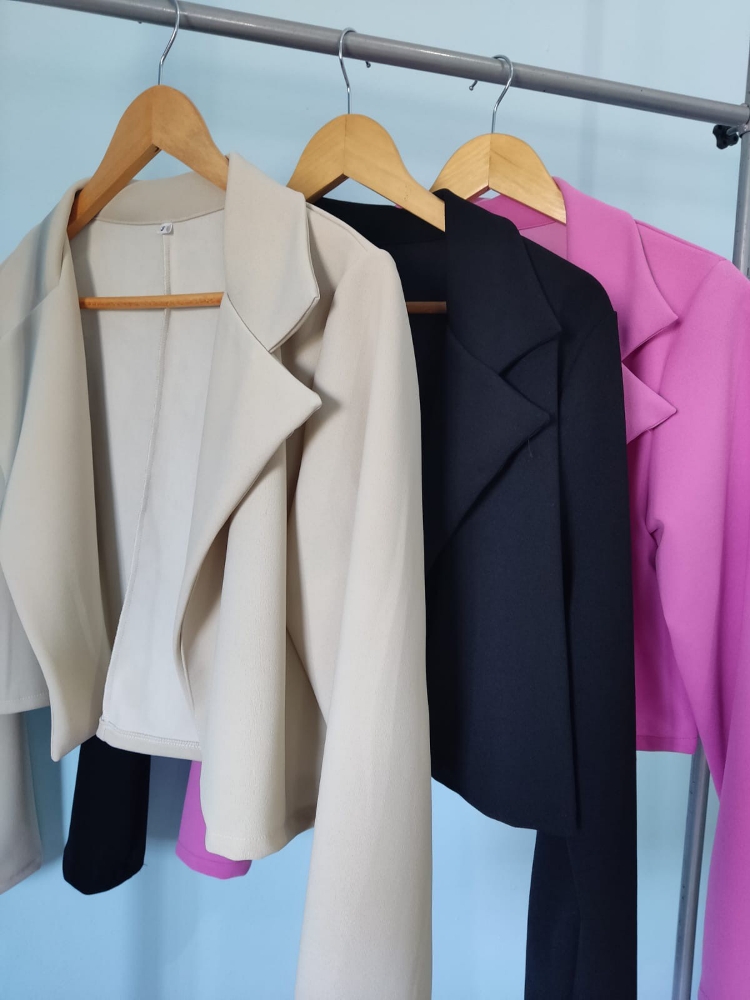 Blazer Corto Scuba Crepe - Imagen 2