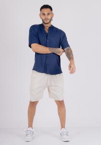 Bermuda "mom" Lino Sastrero