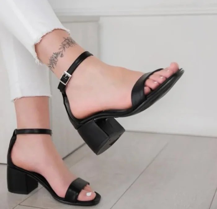 Sandalia Negro Pu 4cm