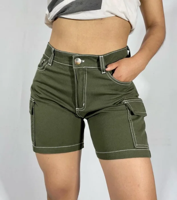 Bermuda Cargo Verde Oscuro