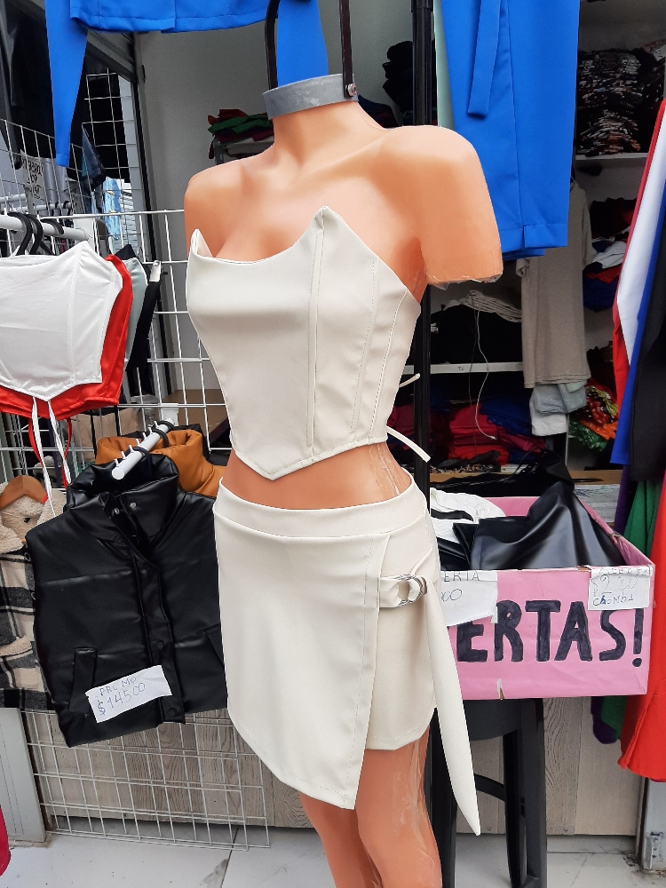 Corset Engomado Ecocuero con Tiras Regulables - Imagen 2