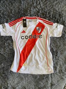 Remeras River