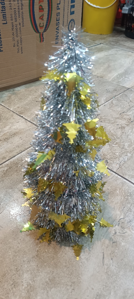 Árbol de Navidad Decorado - Imagen 4