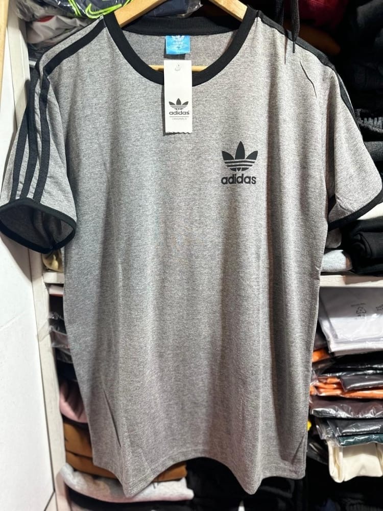 Remera Adida Retro - d12faca1-d3cd-4c49-b970-53866b965cfb.jpeg