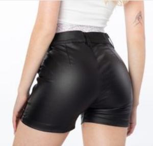 Shorts Sastrero Engomado