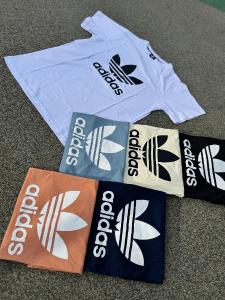 Remera de Adiidas.