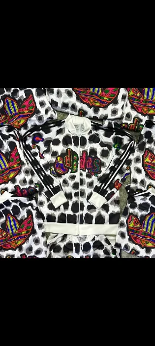 Campera Adi. Jeremy