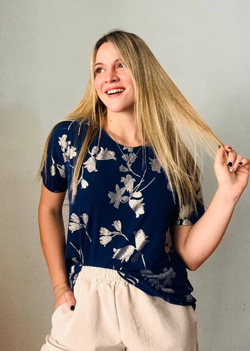 Remera Flor Brillante