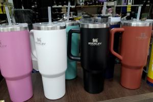 Vaso Quencher Stanley Oferta Termico de Acero 1.2l con Manija - Miniatura 5