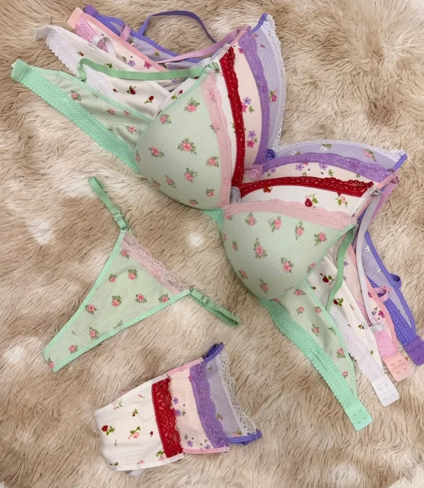 Triangulo Estampado Combinado