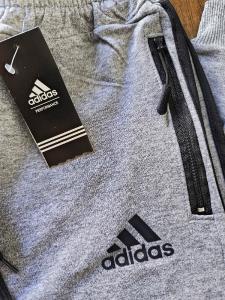 Joggin Adidas Frisado - Miniatura 3