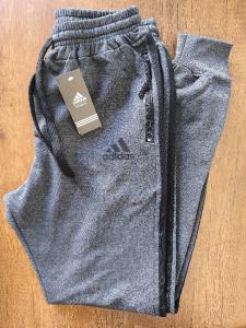 Joggin Adidas Frisado - Miniatura 6