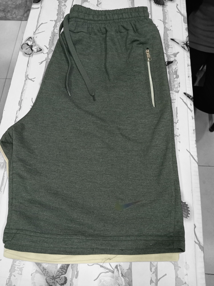 Short - Imagen 3
