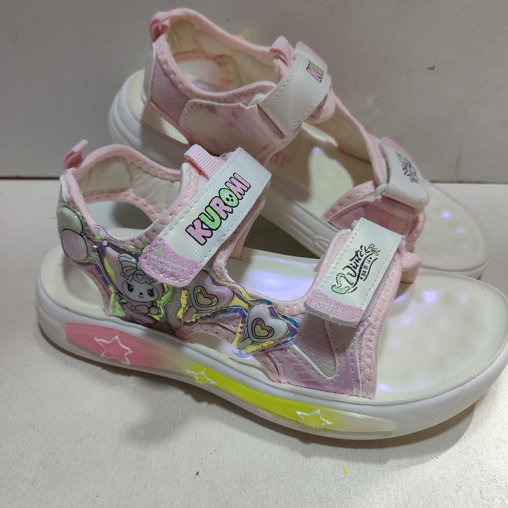 Sandalias Kuromi  30  al 35 - Imagen 3