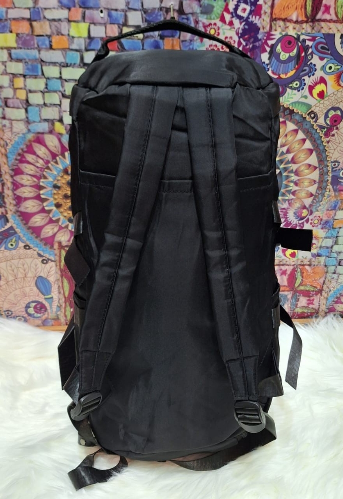Bolso Mochila Morral Impermeable Trae Tira Larga Desmontable y Compartimiento - Imagen 6
