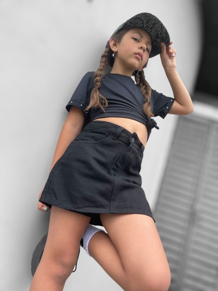 Short Pollera de Nena Negro Clásica Jeans - Imagen 2