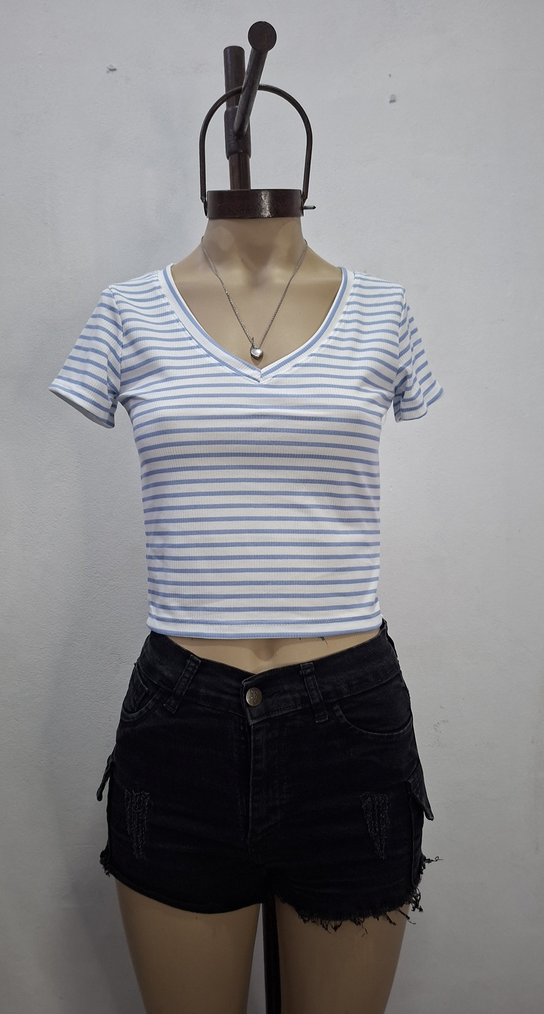 Remera Escote V Juvenil - Imagen 3