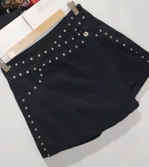 Short -pollera (con Tachas)
