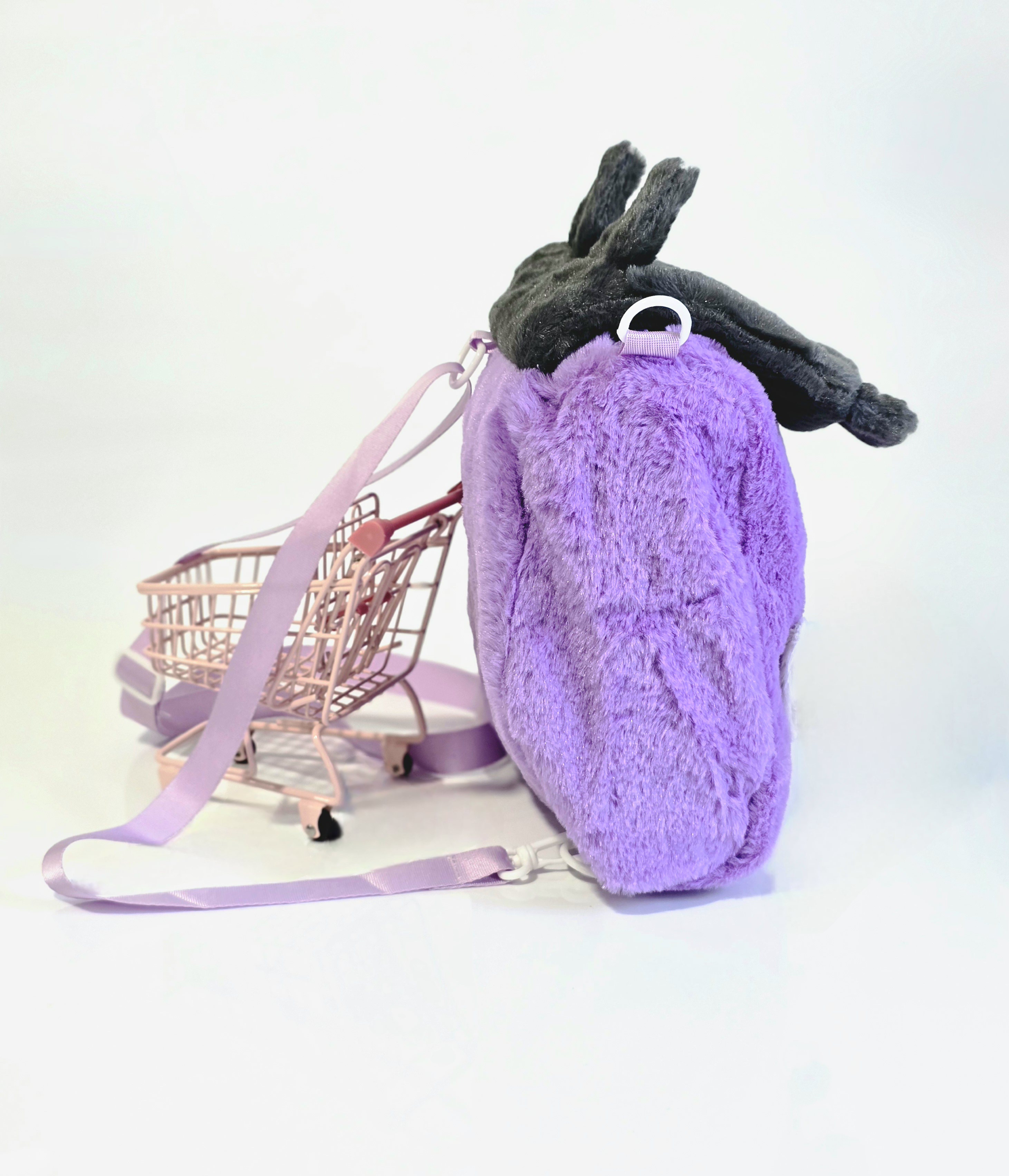 Mochila Bandolera Infantil Peluche Kuromi Niñas Espacioso Liviana Moderna Cómoda - 20250217_100209.jpg