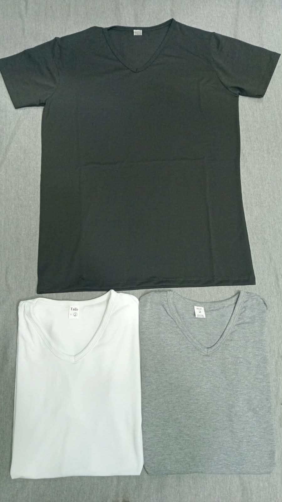 Remera Cuello V Modal Lisa - Imagen 4