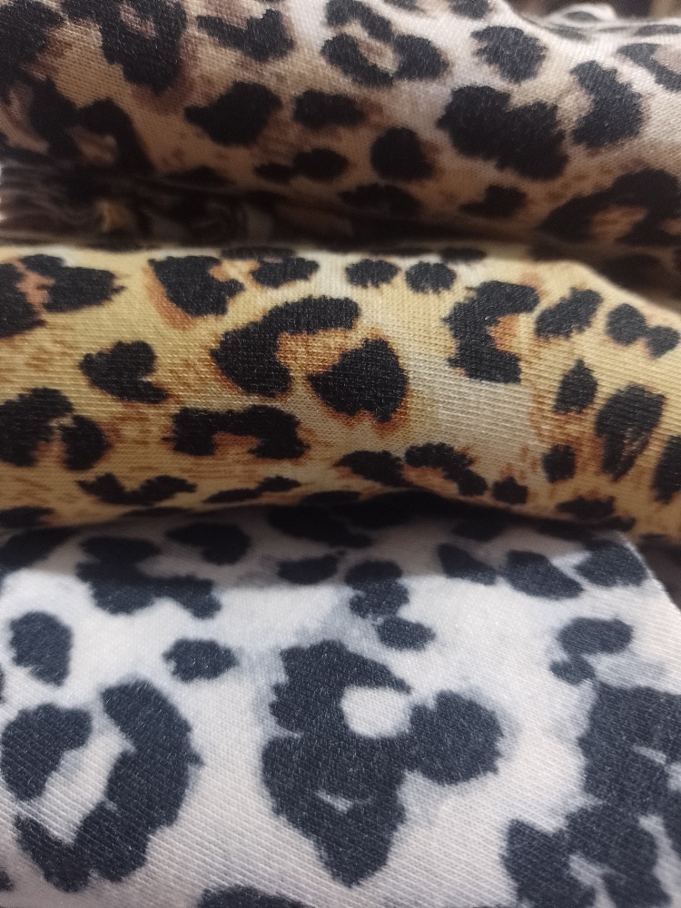 Remera Básica Juveniles Animal Print - Imagen 2
