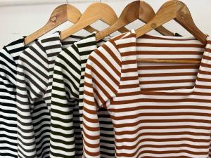 Remera Cuello Cuadrado