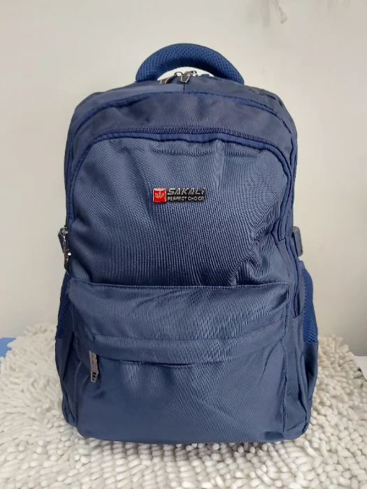 Mochilas de  Hombre  y  Demás