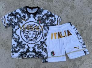 Conjunto Versace. Italia