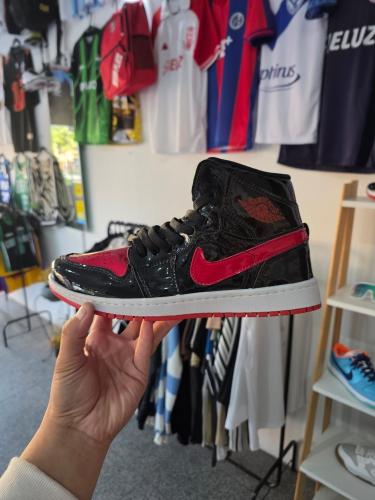 Zapatillas Jordan Charoladas  Importadas