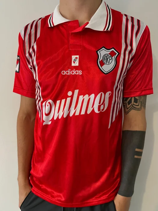 Camiseta River Suplente Retro Edición 1986.