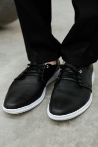 Zapato de  Vestir Cuero Vacuno Negro Blanco Suela Marron Chocolate - Miniatura 4