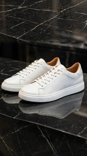 Cuero Vacuno Zapatilla Blanca Negra Suela Marron Chocolate