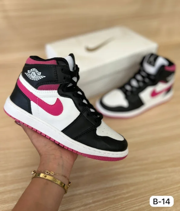Jordan 1 High Negro/fucsia