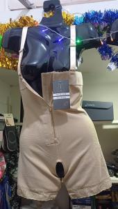 Body Reductor con Sierre y Ganchitos con Pierna