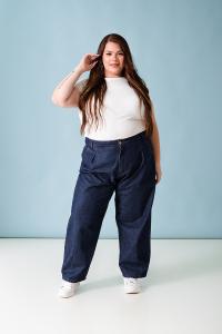 9244 Slouchy Jean Curvy