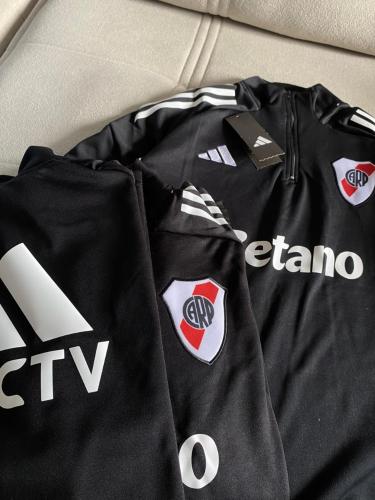 Buzo con Cierre de River