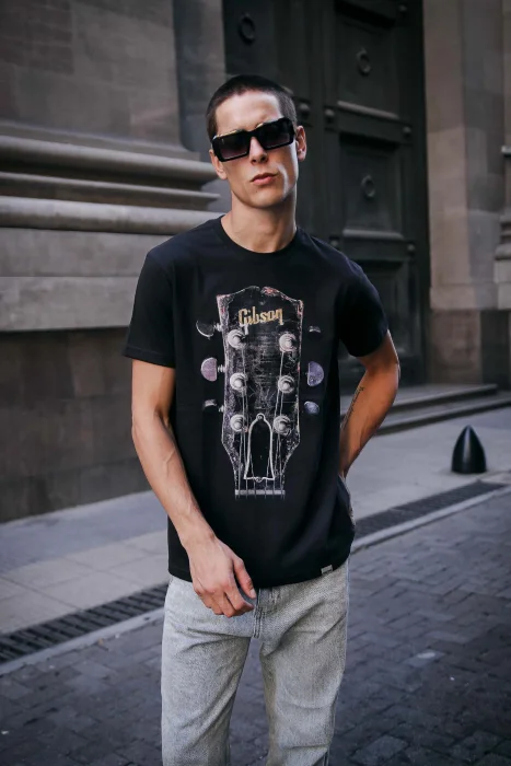 Remera Gibson
