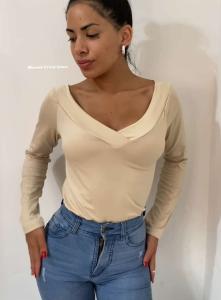 Camiseta Escote V Darla