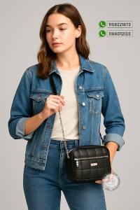 Cartera Mini Bandolera con Cadena Mide 21cm ×14cm × 7cm Aprox, Marroquinería
